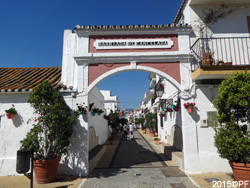 Entrada/principio de la calle peatonl en Cancelada