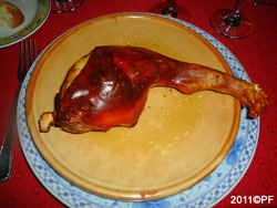 V Centenarios especialidad de la casa - cochinillo